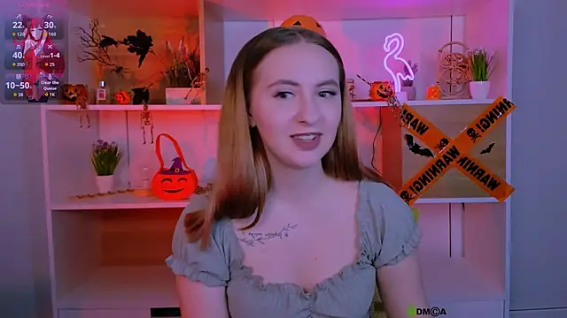 mila glow1 online show from 30, 10, 2025