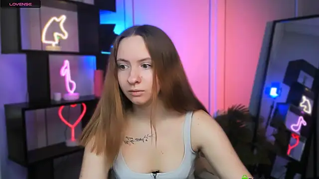 mila glow1 online show from 3, 12, 2025