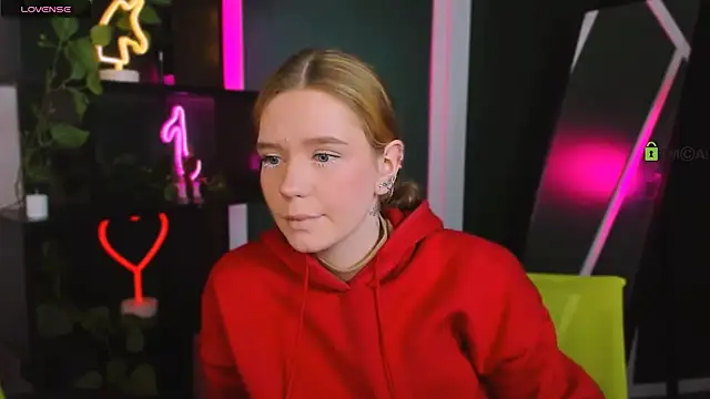 mila glow1 online show from 10, 4, 2026