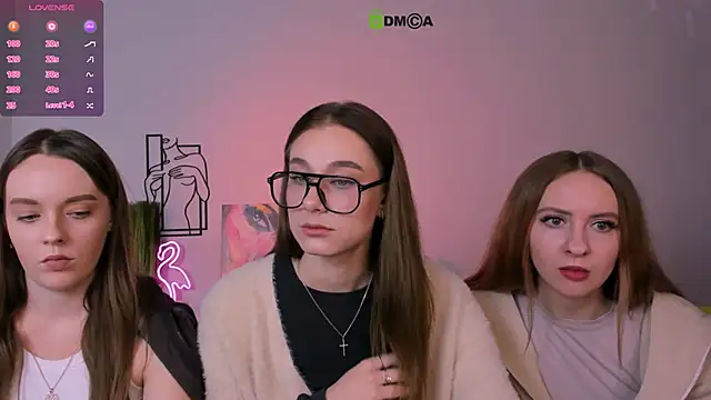 mila glow1 online show from 14, 10, 2025