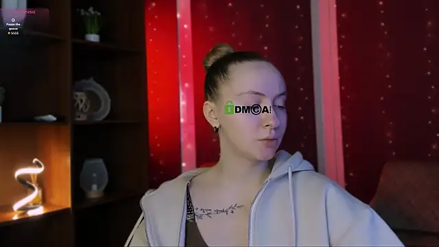 mila glow1 online show from 26, 11, 2025