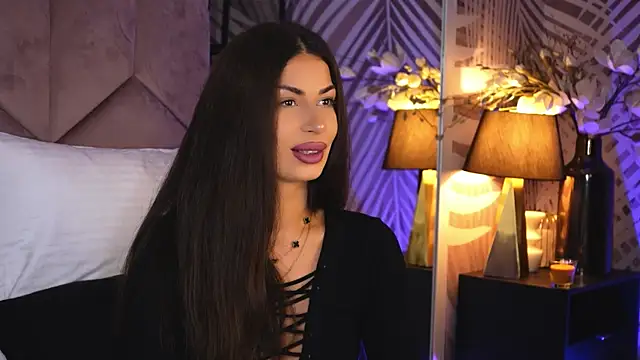 EvaRhea online show from 3, 11, 2025