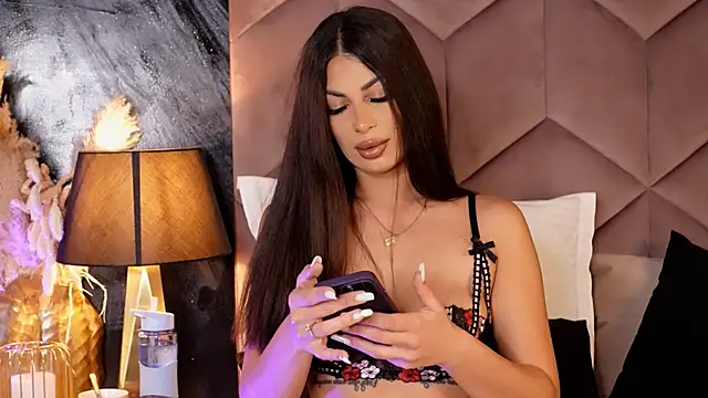 EvaRhea online show from 30, 9, 2025