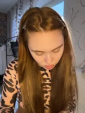 LunaMillie online show from 30, 5, 2026