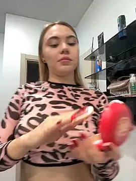 LunaMillie online show from 11, 9, 2025