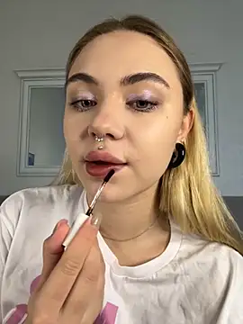 LunaMillie online show from 25, 9, 2025