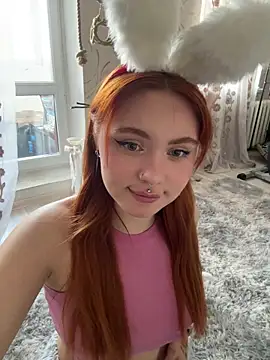 LunaMillie online show from 2, 4, 2026