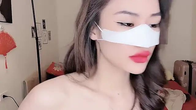 MaiLiiil online show from 2, 11, 2025