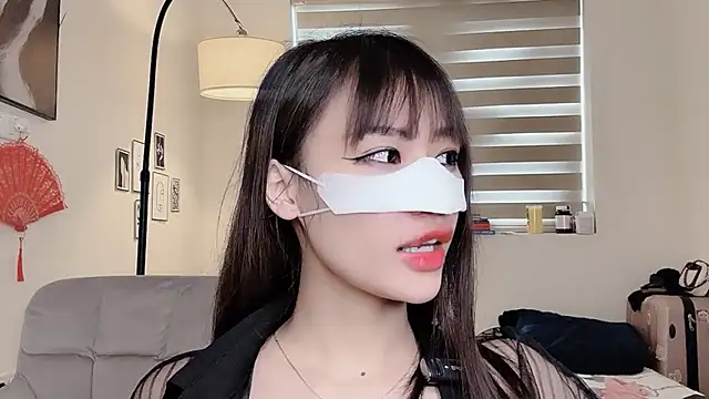 MaiLiiil online show from 1, 10, 2025