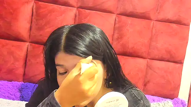 AANGELADIAZZ online show from 4, 10, 2025