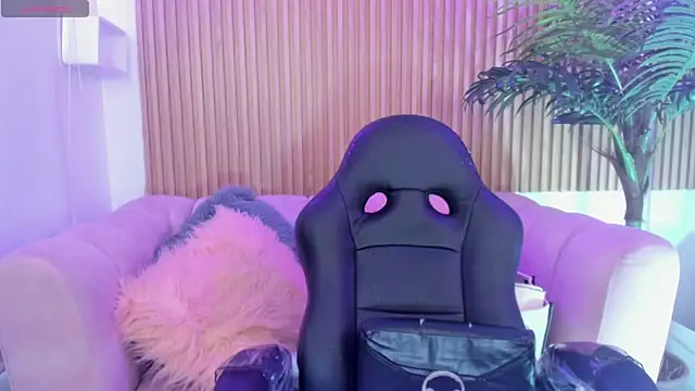 Jenny Wolridge  online show from 17, 10, 2025