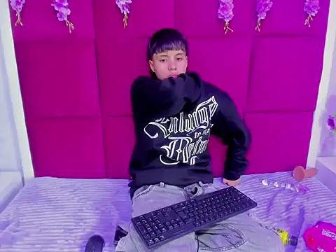 Bruno Cruzz online show from 24, 9, 2025