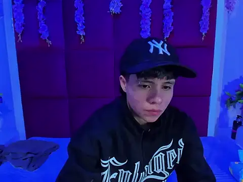 Bruno Cruzz online show from 3, 10, 2025