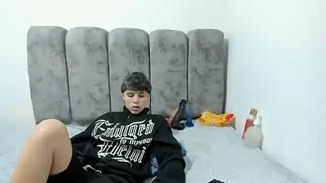 Bruno Cruzz online show from 18, 4, 2026