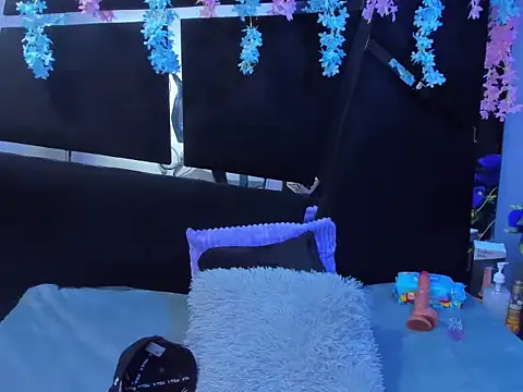 Bruno Cruzz online show from 4, 11, 2025