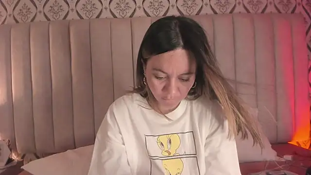 Sky Junne online show from 26, 2, 2026