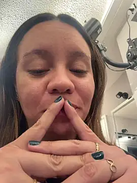 Sky Junne online show from 14, 4, 2026