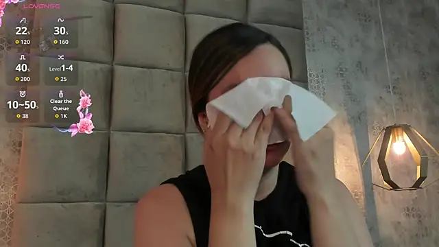 Sky Junne online show from 5, 1, 2026