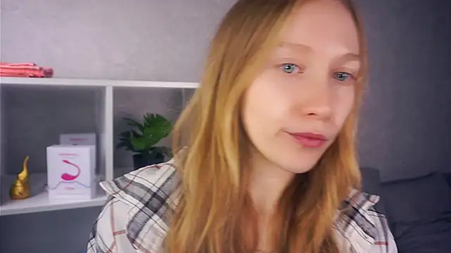 EarnestineGyllenband online show from 18, 11, 2025