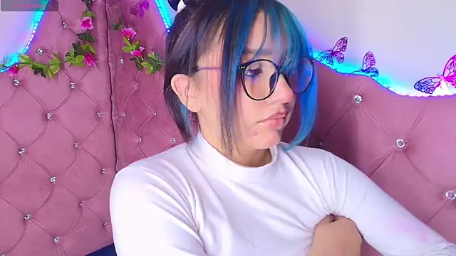 sophiievv online show from 15, 4, 2026