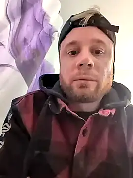 Snapshot of Chffbhf chatting on 21, 10, 2025 Chffbhf online show from 21, 10, 2025