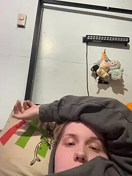 Lexxxii515 online show from 4, 11, 2025