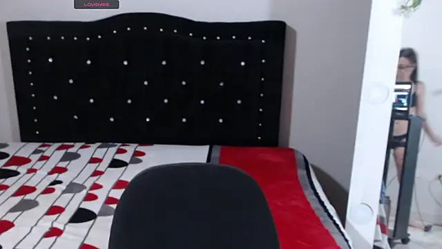 Coraline Playful online show from 15, 11, 2025