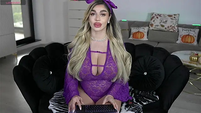 Ellyxxxelly online show from 7, 11, 2025