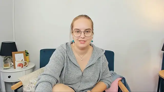 AliceCrazy69 online show from 17, 9, 2025