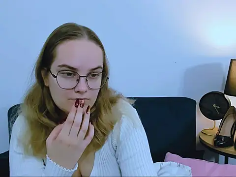 AliceCrazy69 online show from 21, 11, 2025