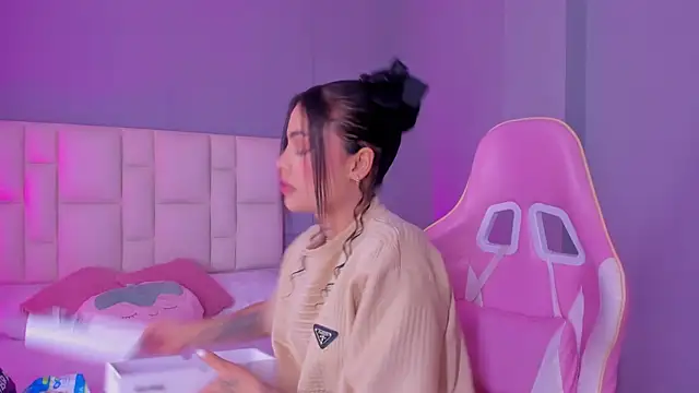 SammyRose  online show from 23, 2, 2026