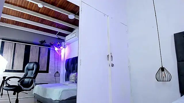 AfroditaLeclair online show from 9, 11, 2025