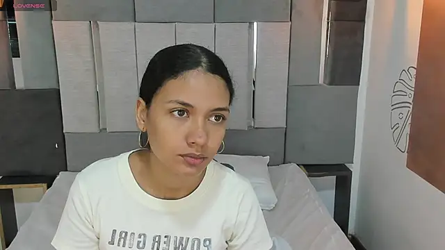 VictoriaDuart online show from 8, 2, 2026