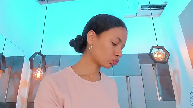 VictoriaDuart online show from 11, 2, 2026