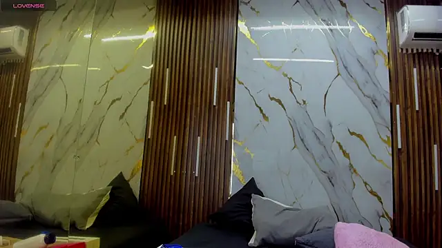 VictoriaDuart online show from 10, 11, 2025