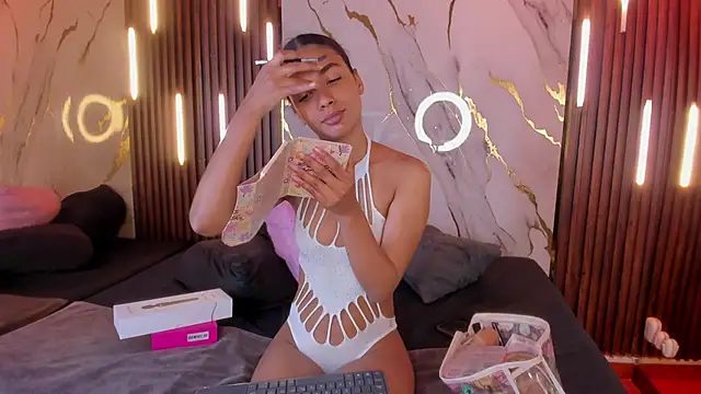 VictoriaDuart online show from 12, 10, 2025