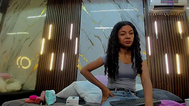 VictoriaDuart online show from 14, 12, 2025