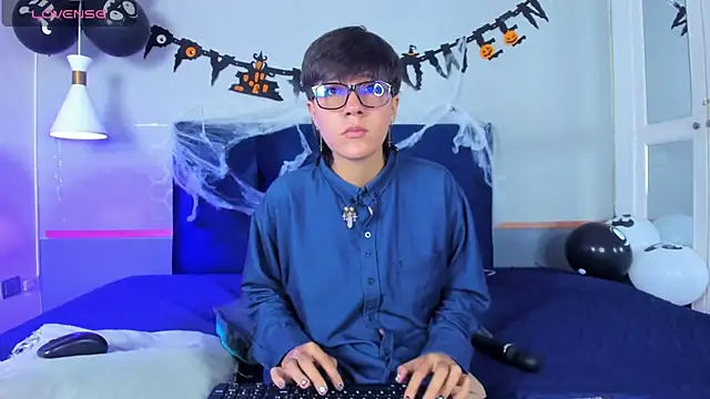 Tsuki Maru online show from 16, 10, 2025