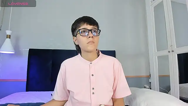 Tsuki Maru online show from 10, 11, 2025