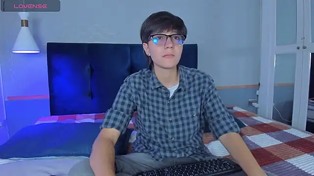 Tsuki Maru online show from 20, 9, 2025