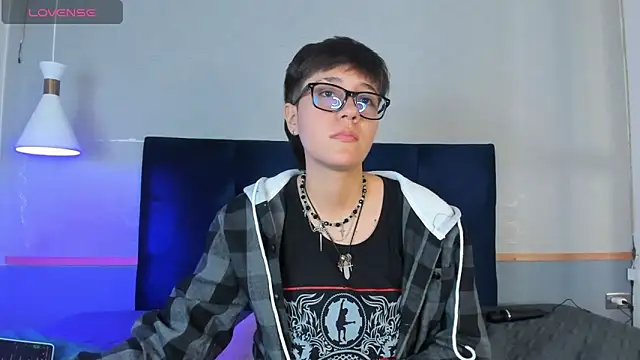 Tsuki Maru online show from 12, 11, 2025