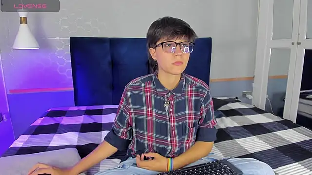 Tsuki Maru online show from 19, 9, 2025