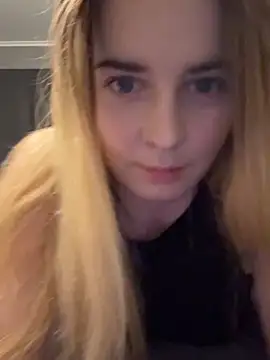 ellieen online show from 9, 11, 2025