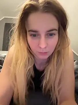 ellieen online show from 3, 11, 2025