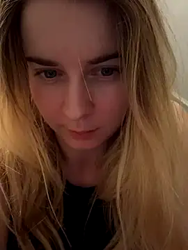 ellieen online show from 25, 10, 2025