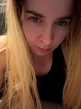 ellieen online show from 31, 10, 2025