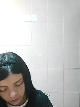 LunaJacobs online show from 7, 4, 2026