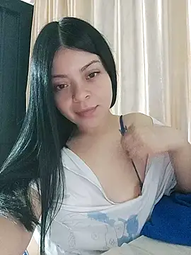 LunaJacobs online show from 6, 10, 2025