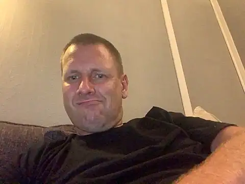 Snapshot of Gangbangchem chatting on 18, 9, 2025 Gangbangchem online show from 18, 9, 2025