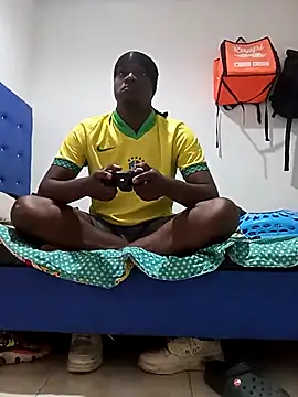 Snapshot of MackMacKenzie chatting on 7, 11, 2025 MackMacKenzie online show from 7, 11, 2025